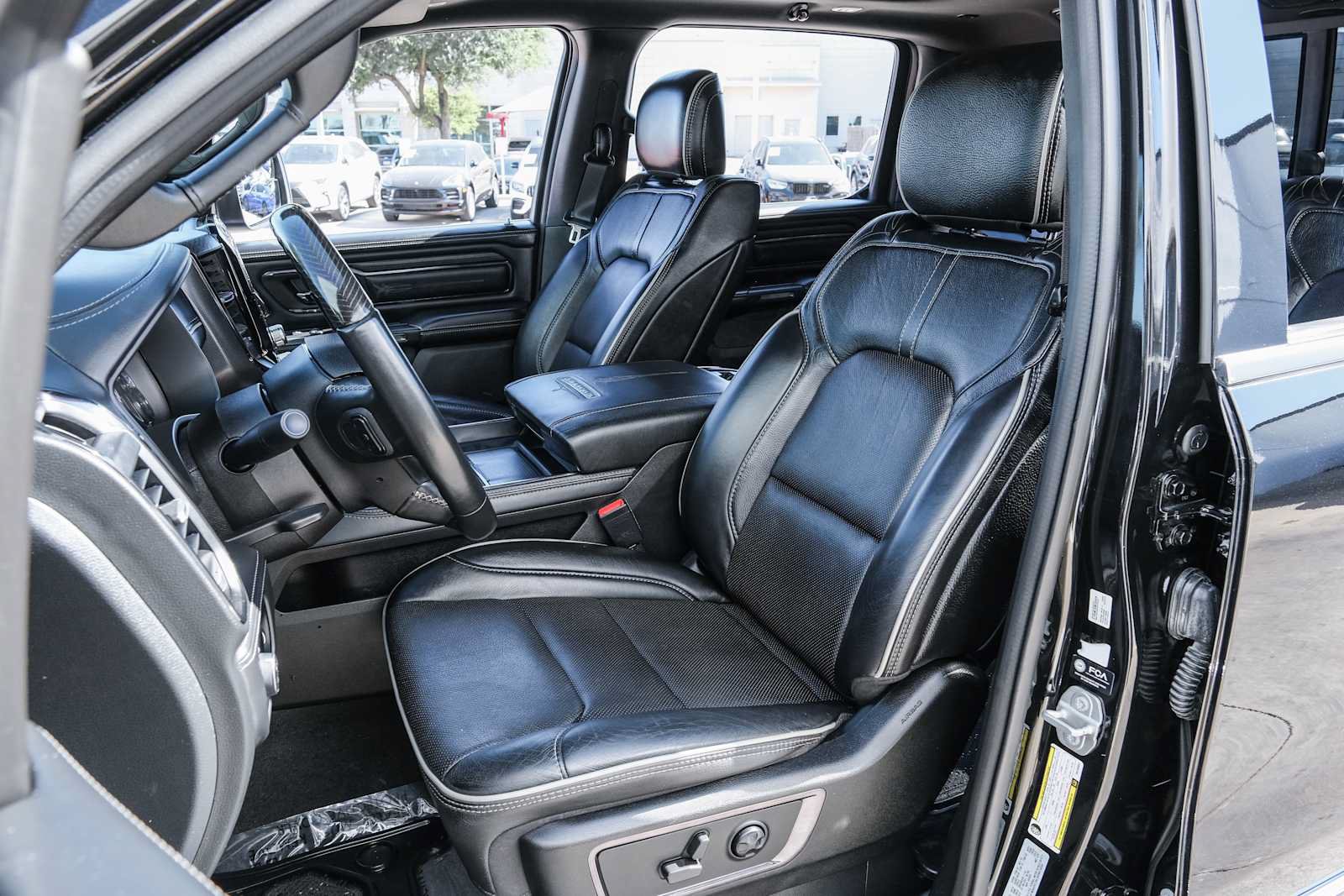 Used 2022 RAM 1500 Limited AWD/4WD image 31