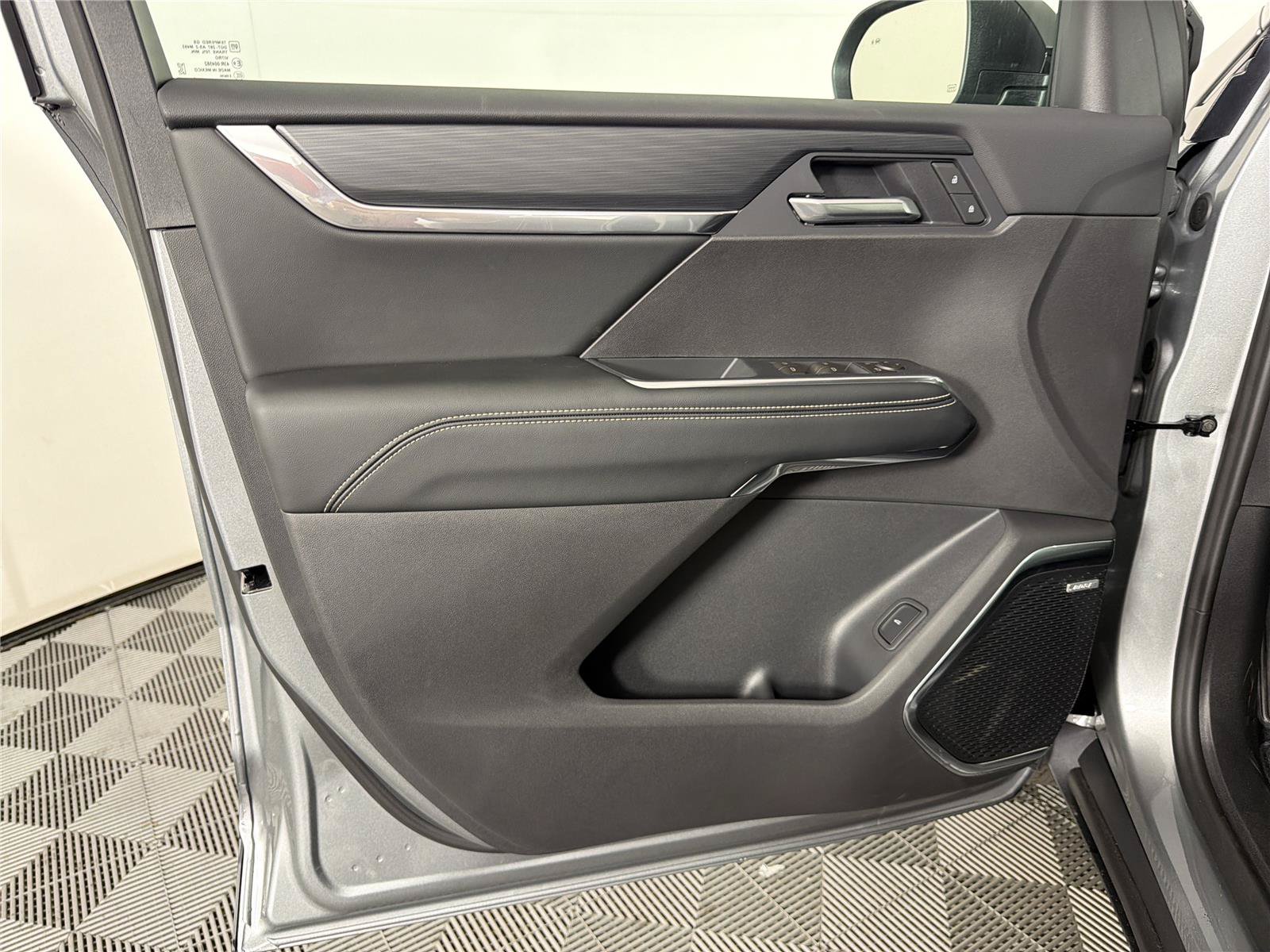 New 2026 GMC Acadia Elevation w/ Black Edition FWD image 8