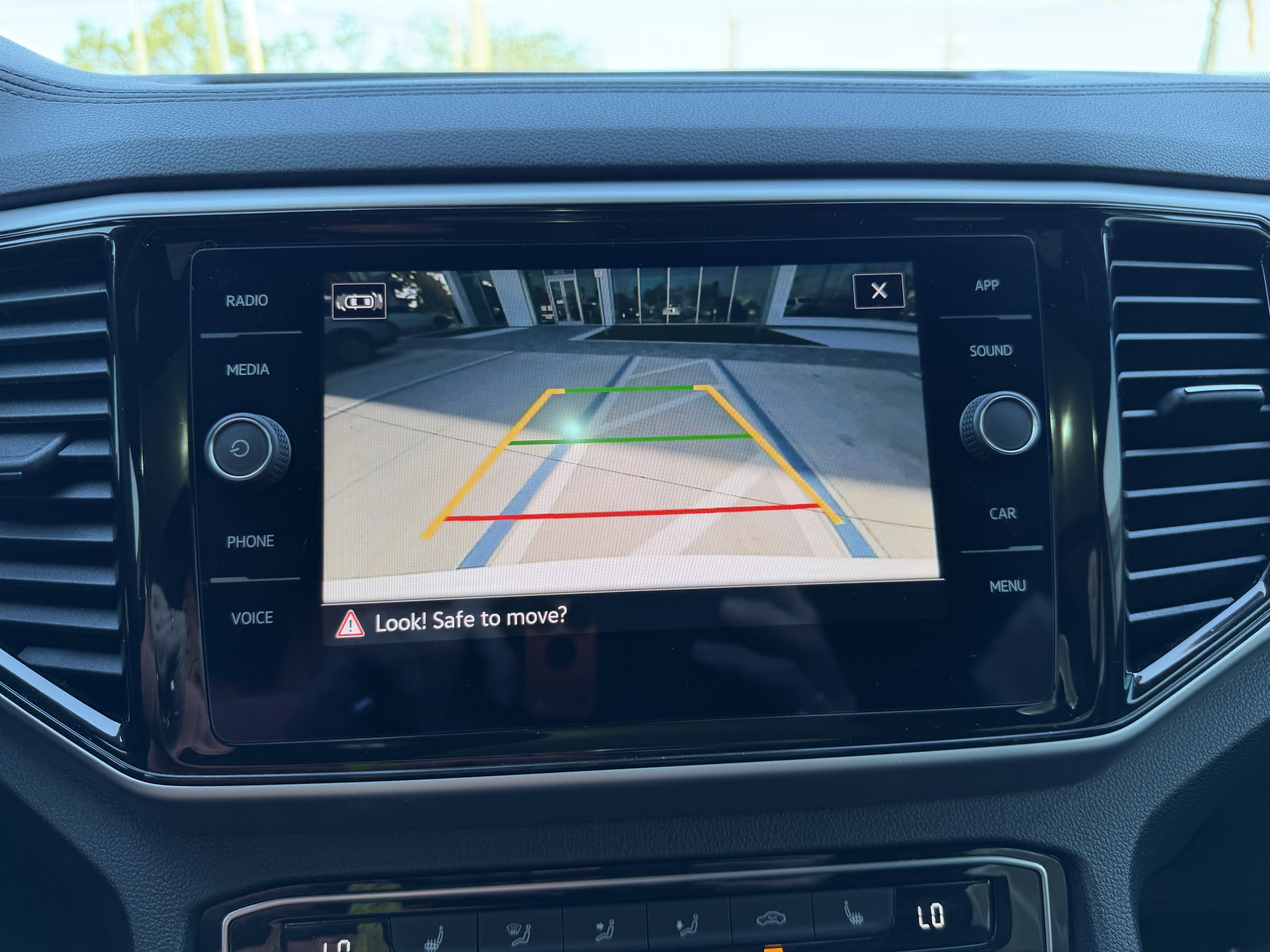 Certified 2023 Volkswagen Atlas Cross Sport SE w/ Panoramic Sunroof Package image 21