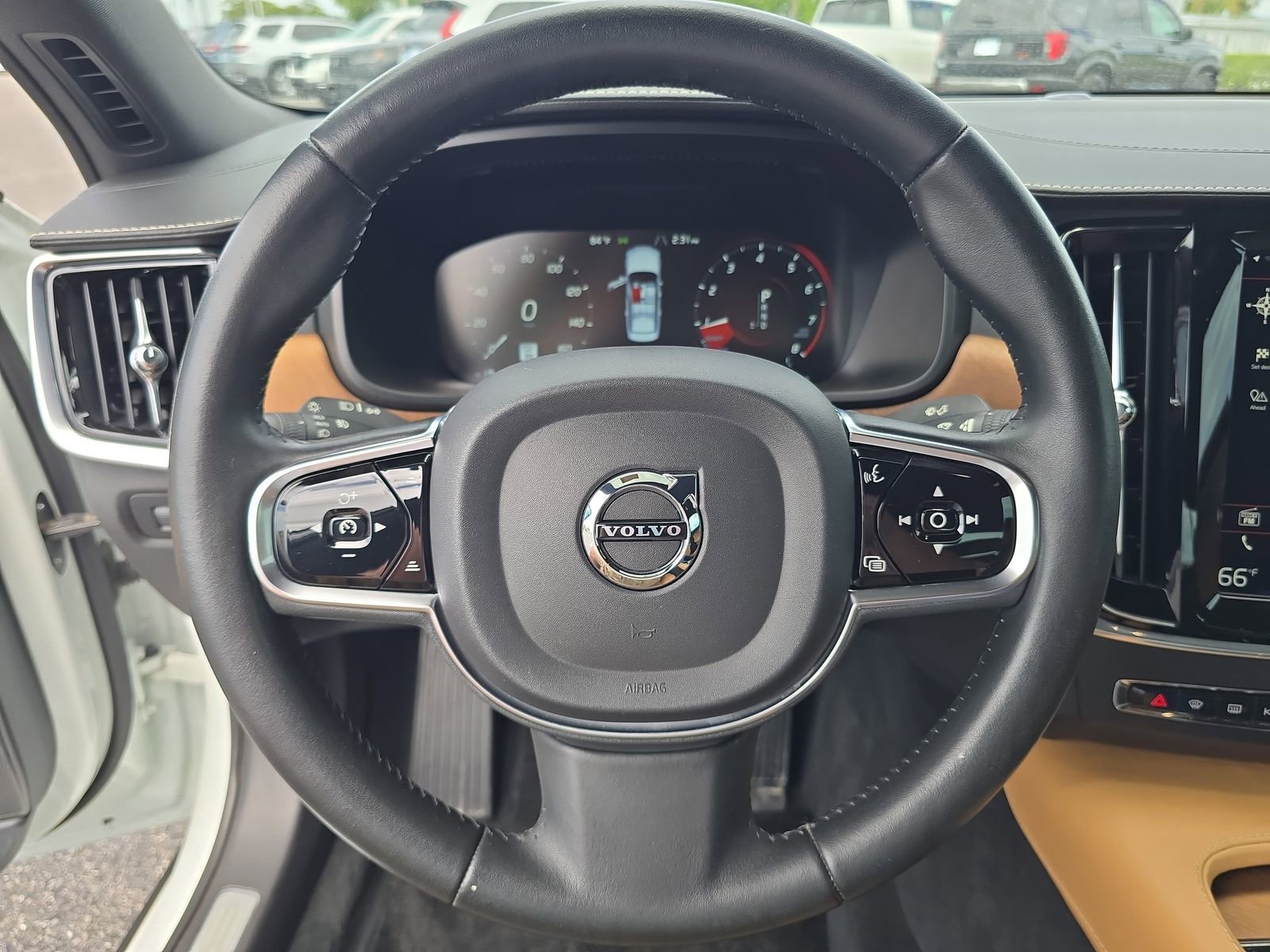 Used 2017 Volvo S90 T6 Inscription w/ Vision Package image 25