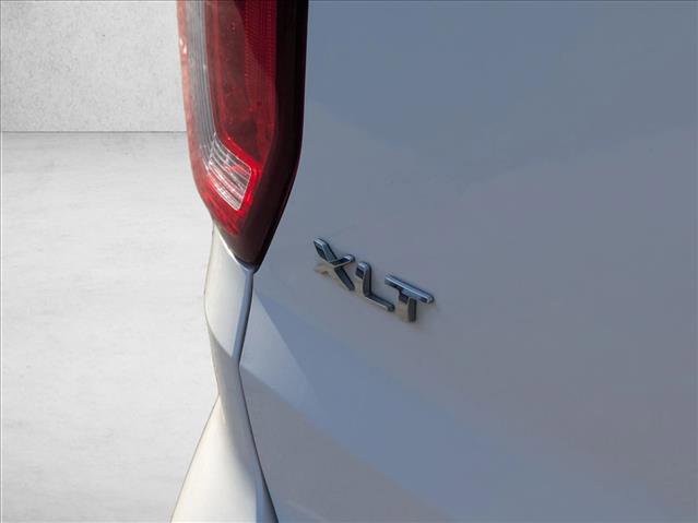 Used 2017 Ford Explorer XLT w/ Equipment Group 202A image 10