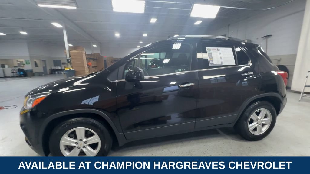 Used 2020 Chevrolet Trax LT w/ LT Convenience Package FWD image 6