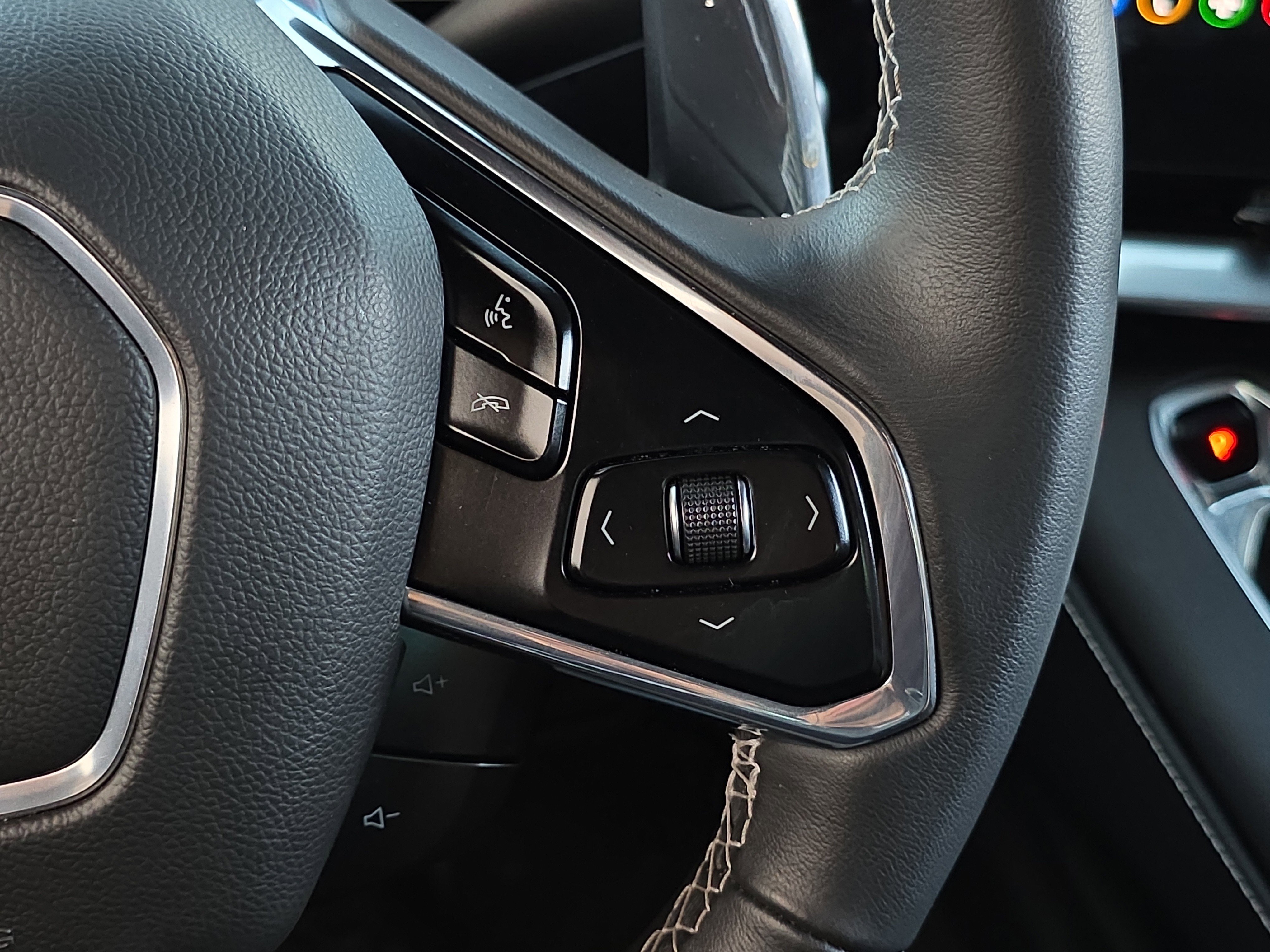 Used 2023 Chevrolet Corvette Stingray Coupe w/ 1LT image 18