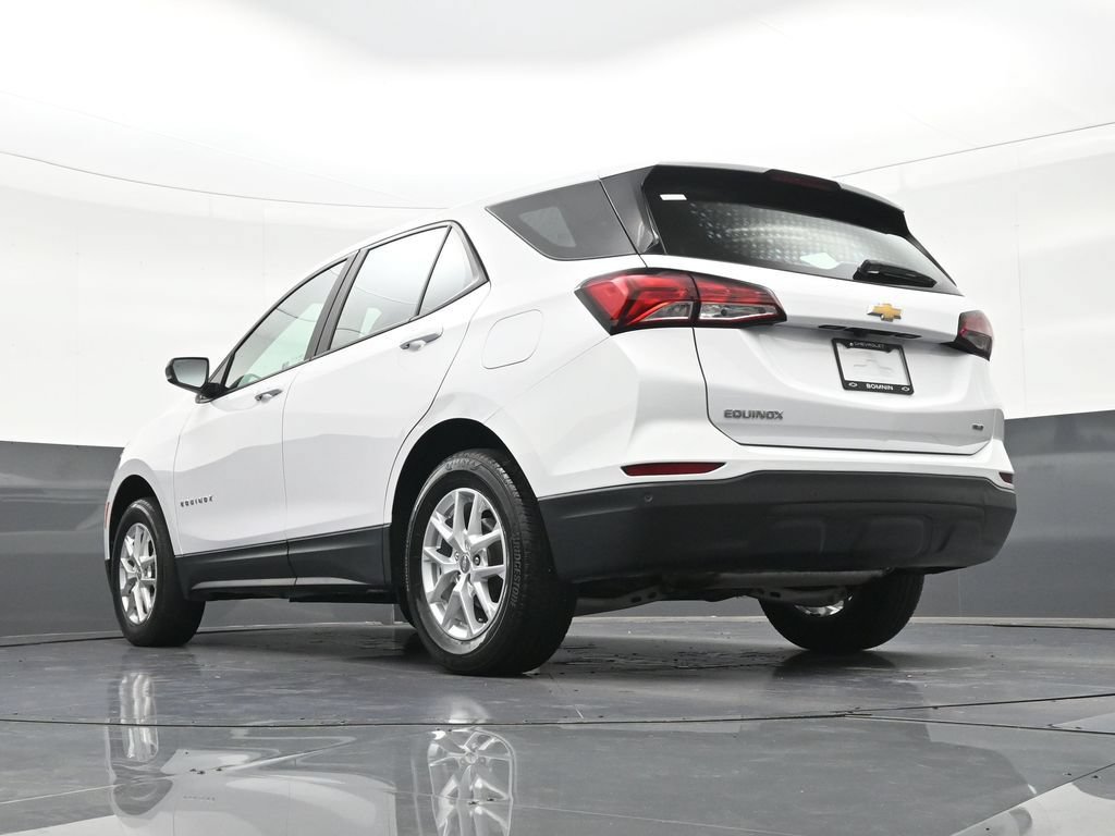 Used 2023 Chevrolet Equinox LS w/ Driver Confidence II Package AWD/4WD image 25
