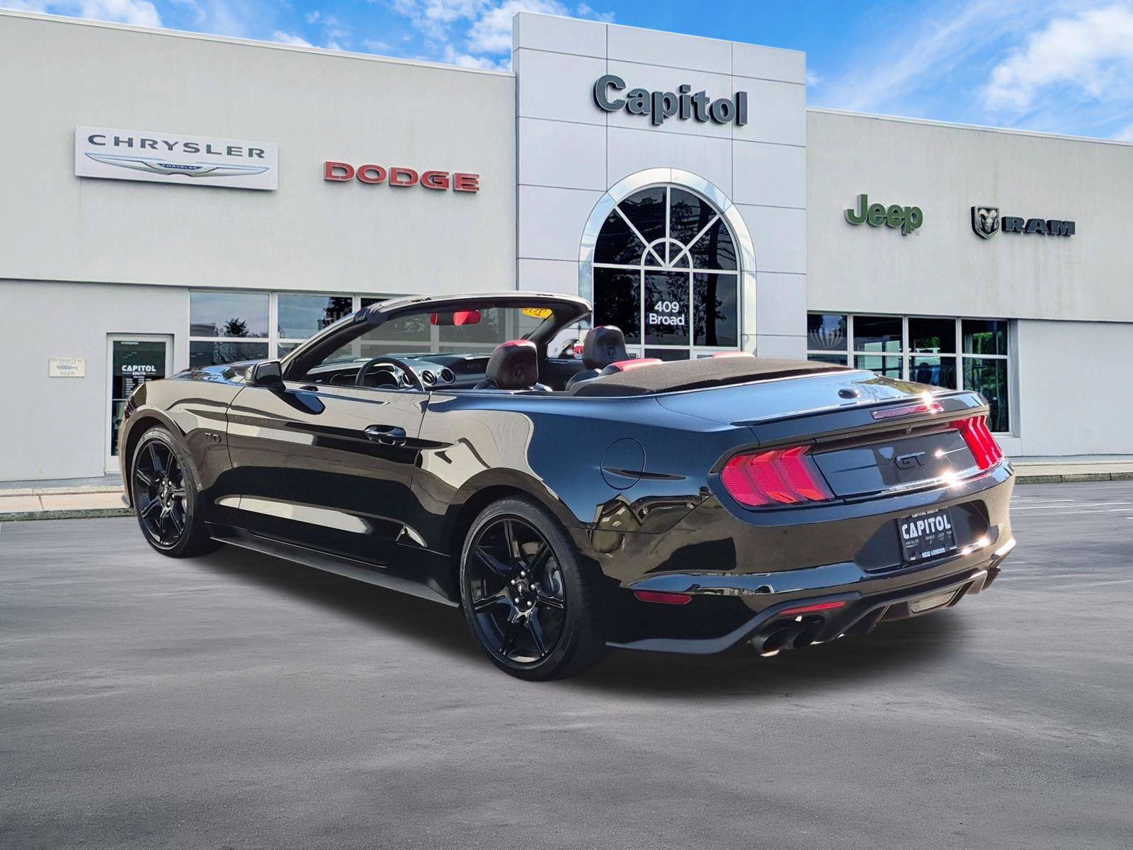 Used 2020 Ford Mustang GT Premium w/ Equipment Group 401A RWD image 5