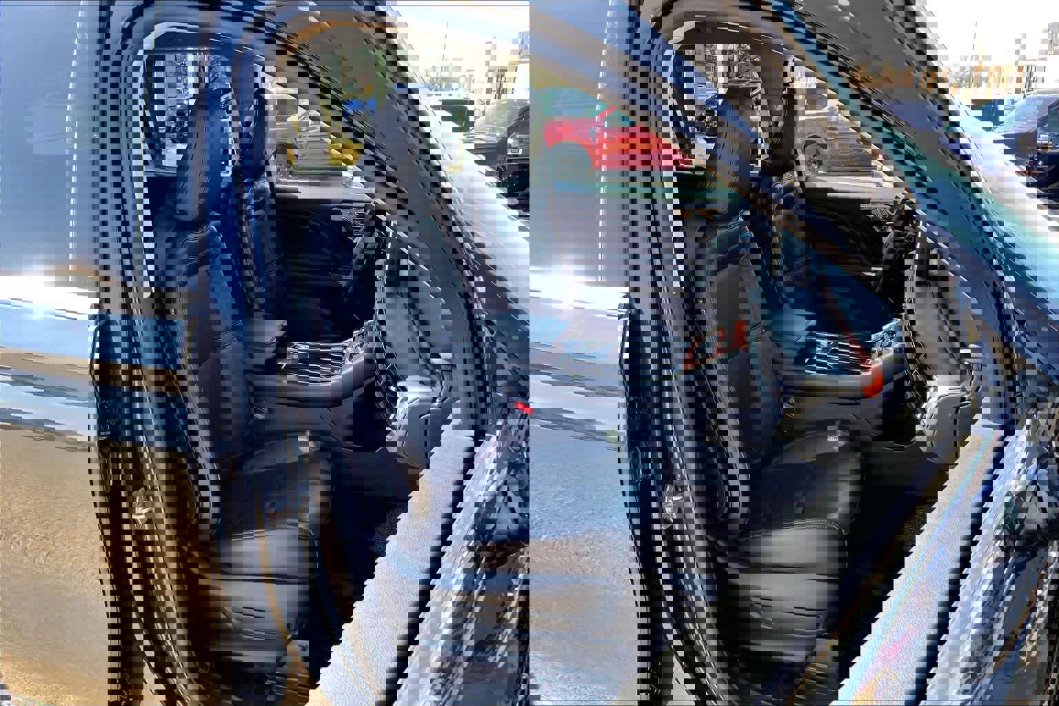 Used 2023 Lincoln Aviator Reserve w/ Equipment Group 201A image 9