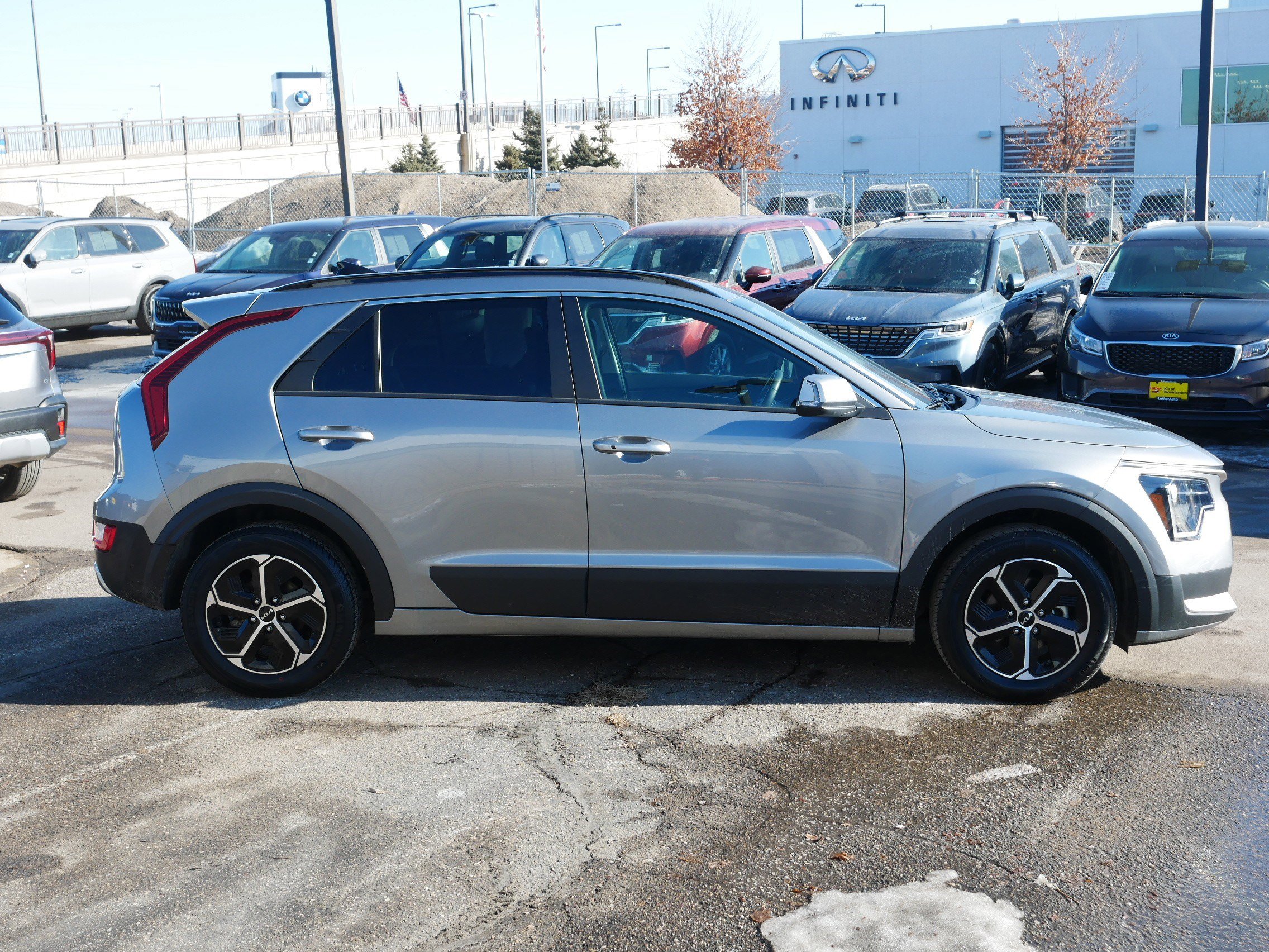 Certified 2023 Kia Niro EX image 8