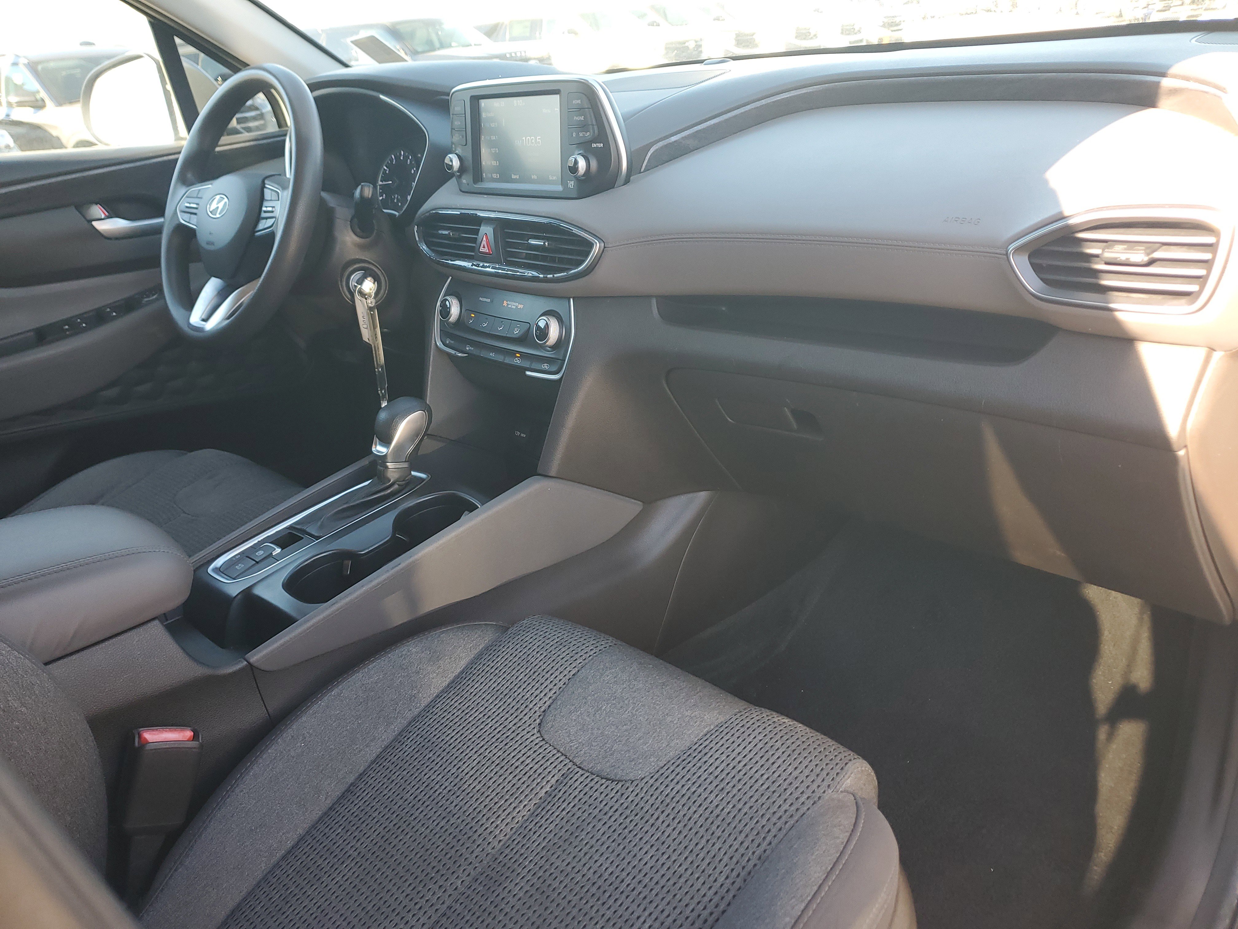 Used 2020 Hyundai Santa Fe SE image 17