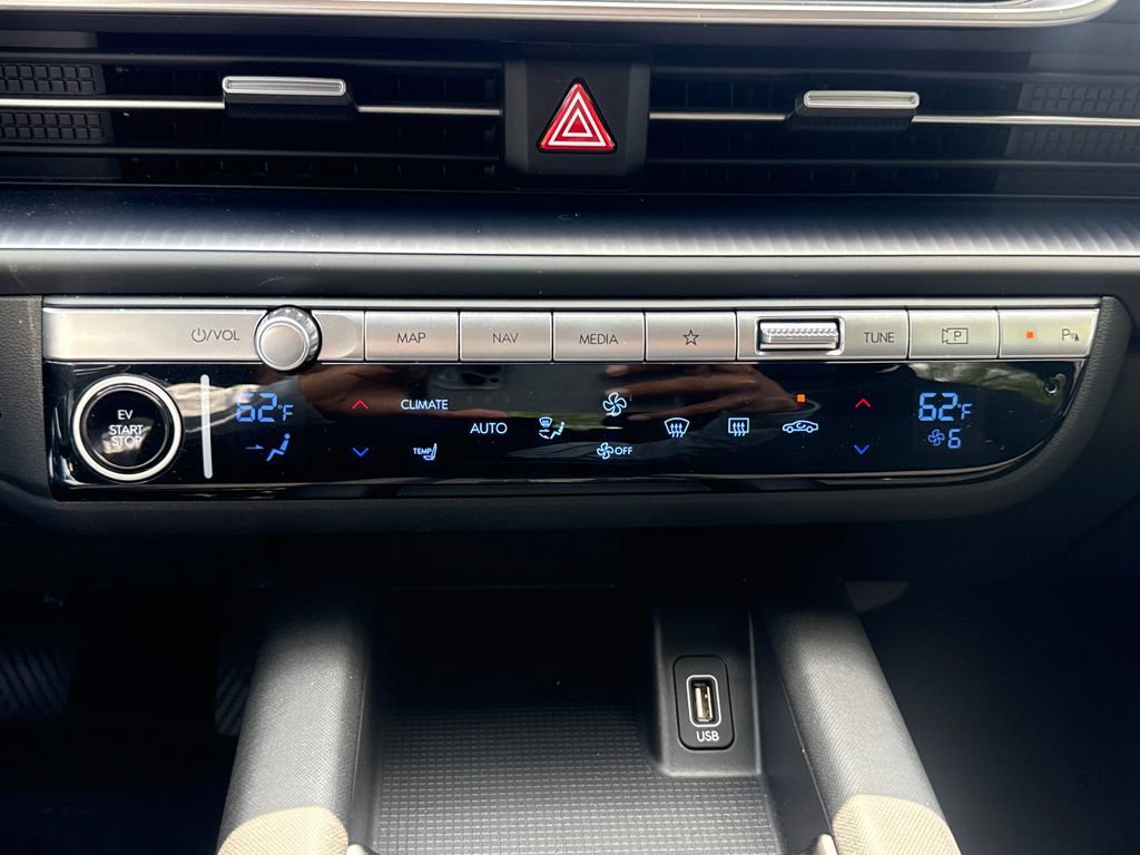 Used 2024 Hyundai Ioniq 6 SE AWD/4WD image 24