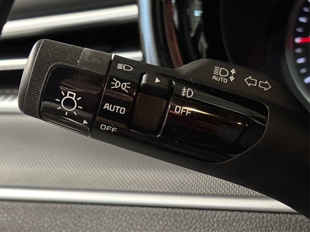 Certified 2022 Kia K5 GT-Line image 24