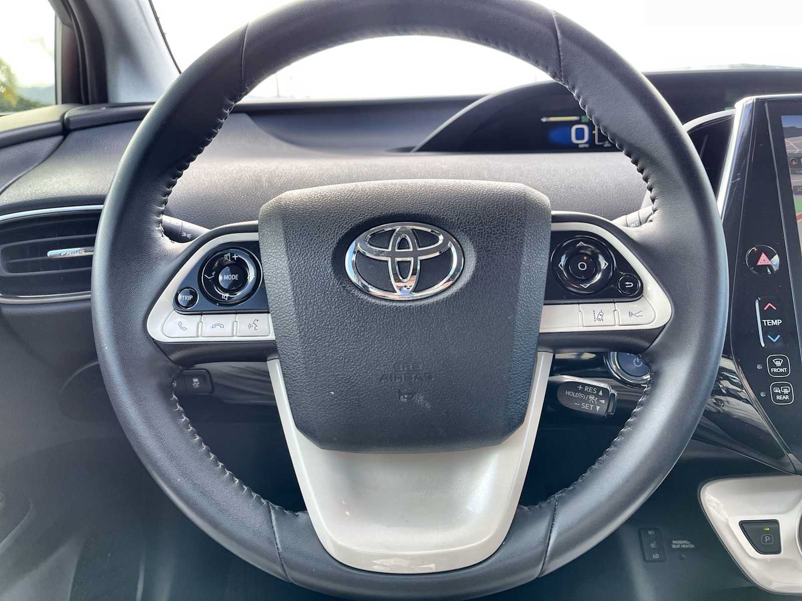 Used 2018 Toyota Prius Four FWD image 11