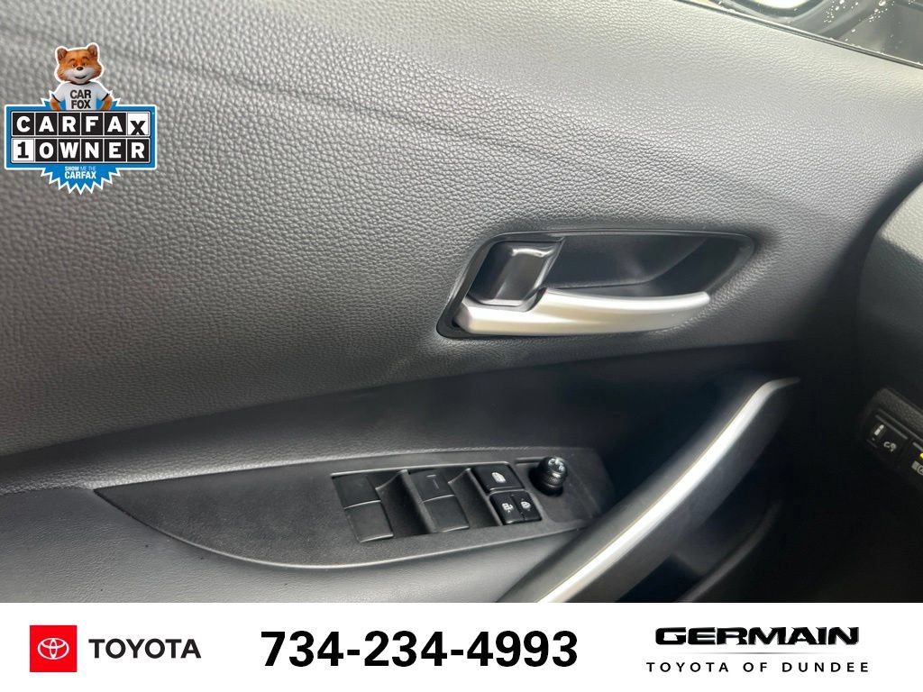 Used 2023 Toyota Corolla SE w/ Carpet Mat Package (TMS) FWD image 23