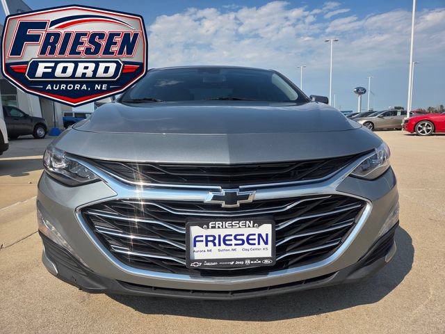 Used 2023 Chevrolet Malibu LT FWD image 2