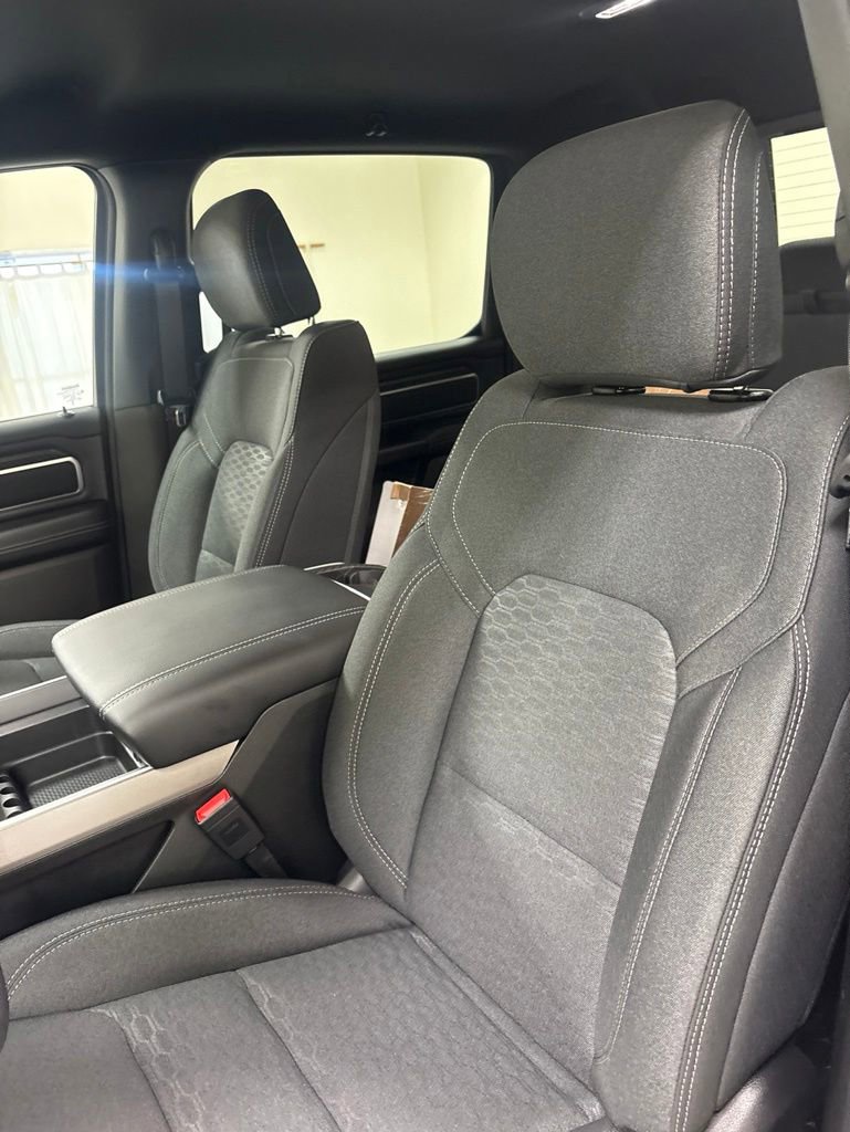 New 2026 RAM 1500 4x4 Crew Cab image 15