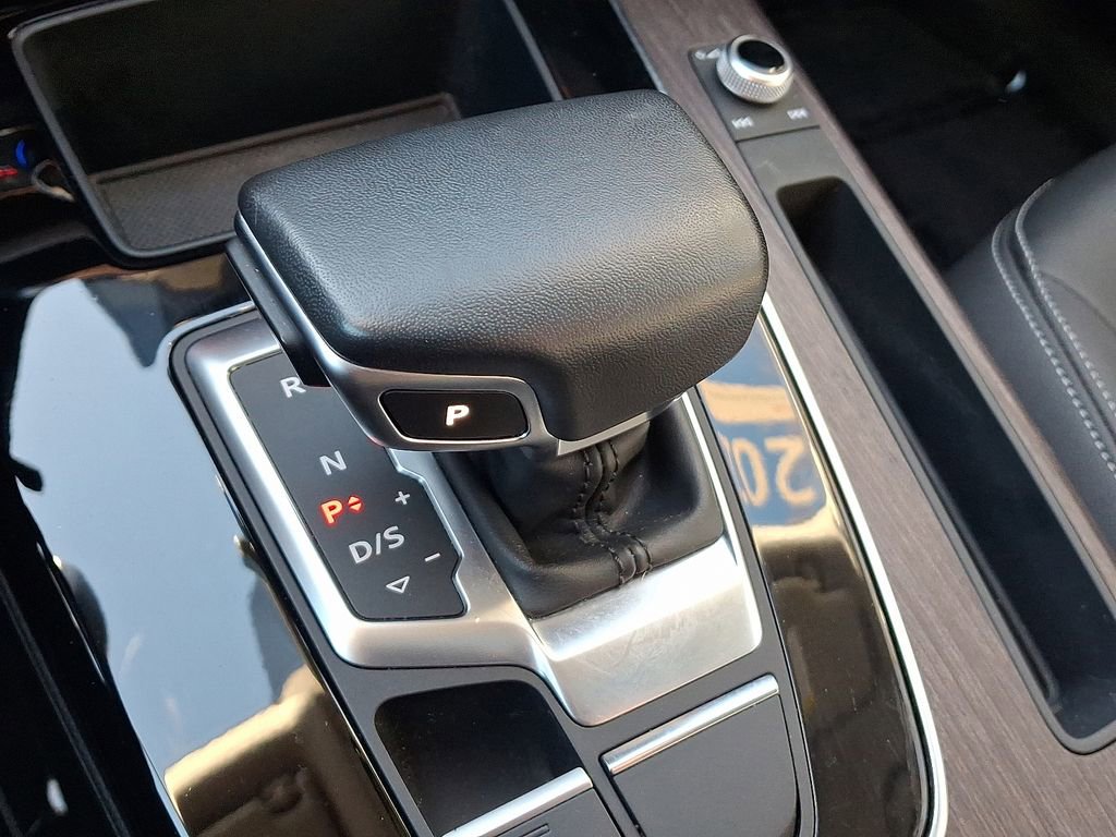 Certified 2023 Audi Q5 2.0T Premium w/ Convenience Package image 16