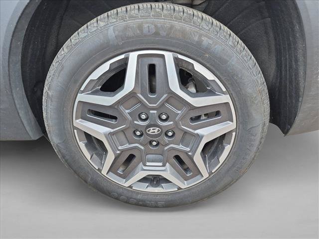Used 2023 Hyundai Santa Fe Limited AWD/4WD image 6
