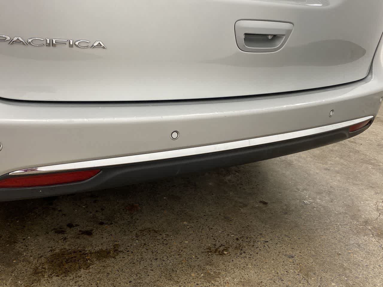 Used 2024 Chrysler Pacifica Touring-L FWD image 35
