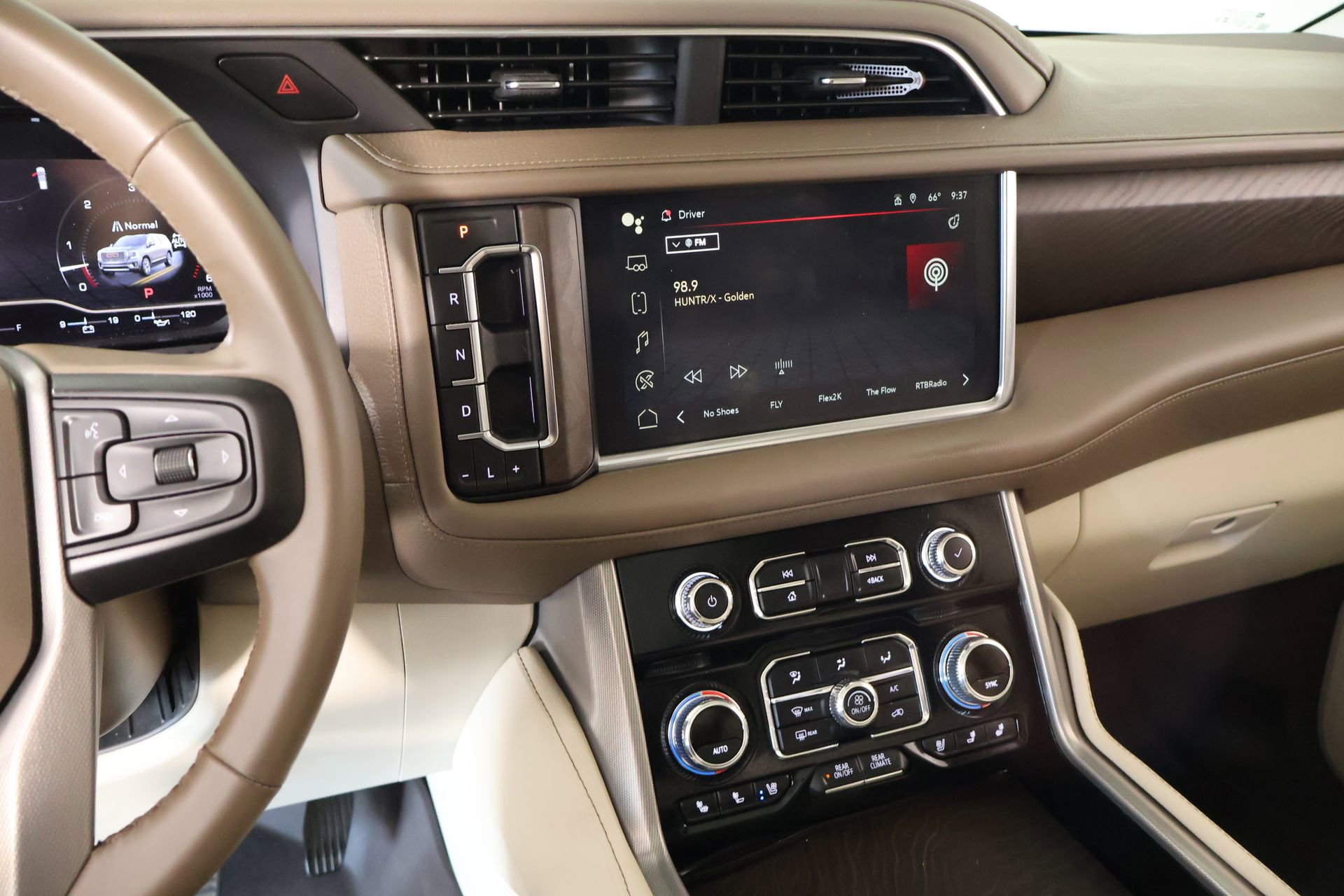 Used 2024 GMC Yukon Denali image 5