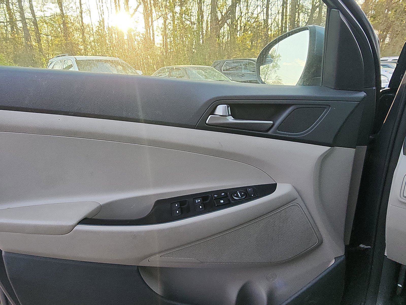 Used 2018 Hyundai Tucson SE image 14