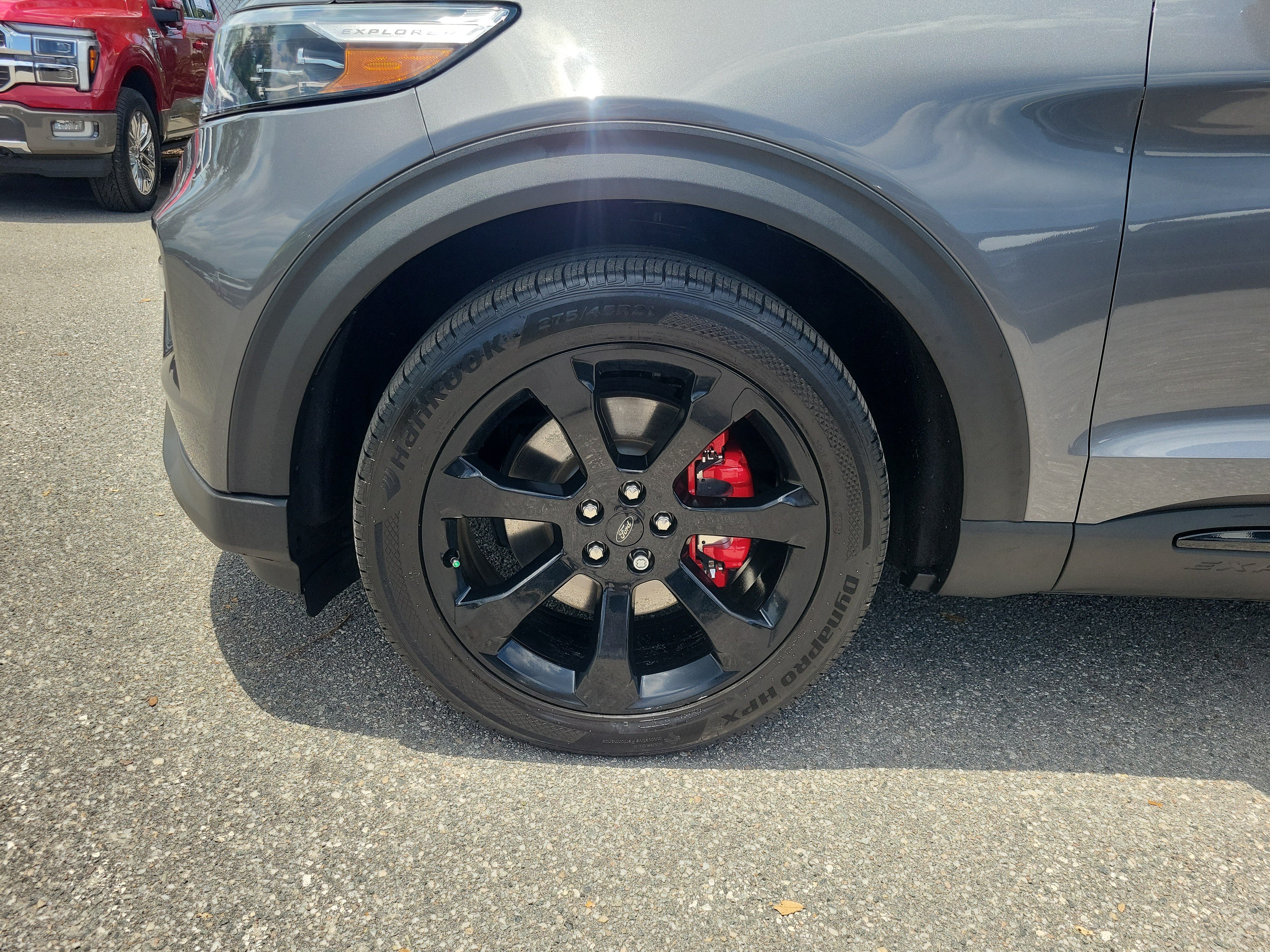Used 2022 Ford Explorer ST w/ ST Street Pack RWD image 6