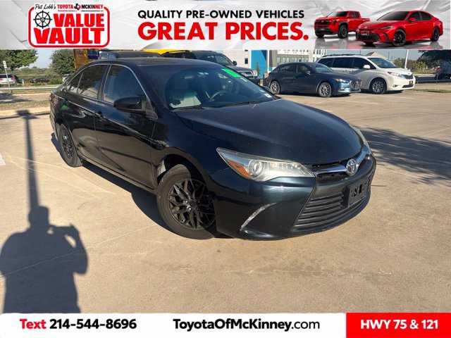 Used 2017 Toyota Camry LE FWD image 1