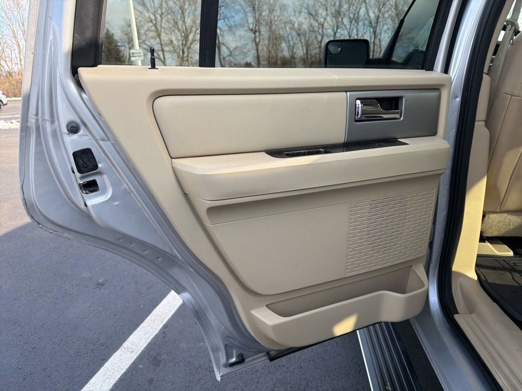 Used 2016 Ford Expedition Limited w/ Equipment Group 301A image 21