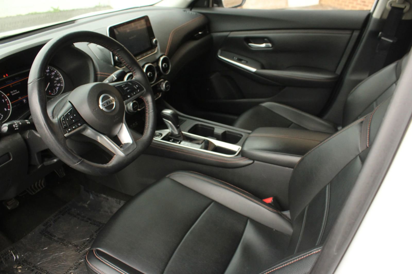 Used 2021 Nissan Sentra SR w/ SR Premium Package FWD image 11