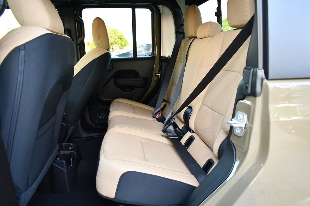 New 2026 Jeep Gladiator Willys AWD/4WD image 12