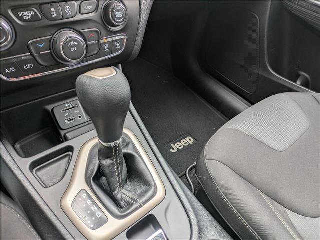 Used 2016 Jeep Cherokee Latitude image 17