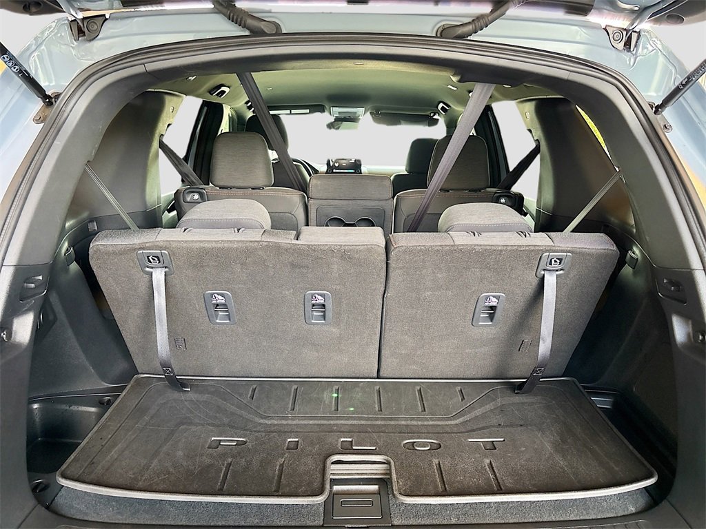 Used 2024 Honda Pilot Sport image 25