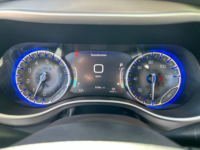 Used 2023 Chrysler Pacifica Touring-L FWD image 35