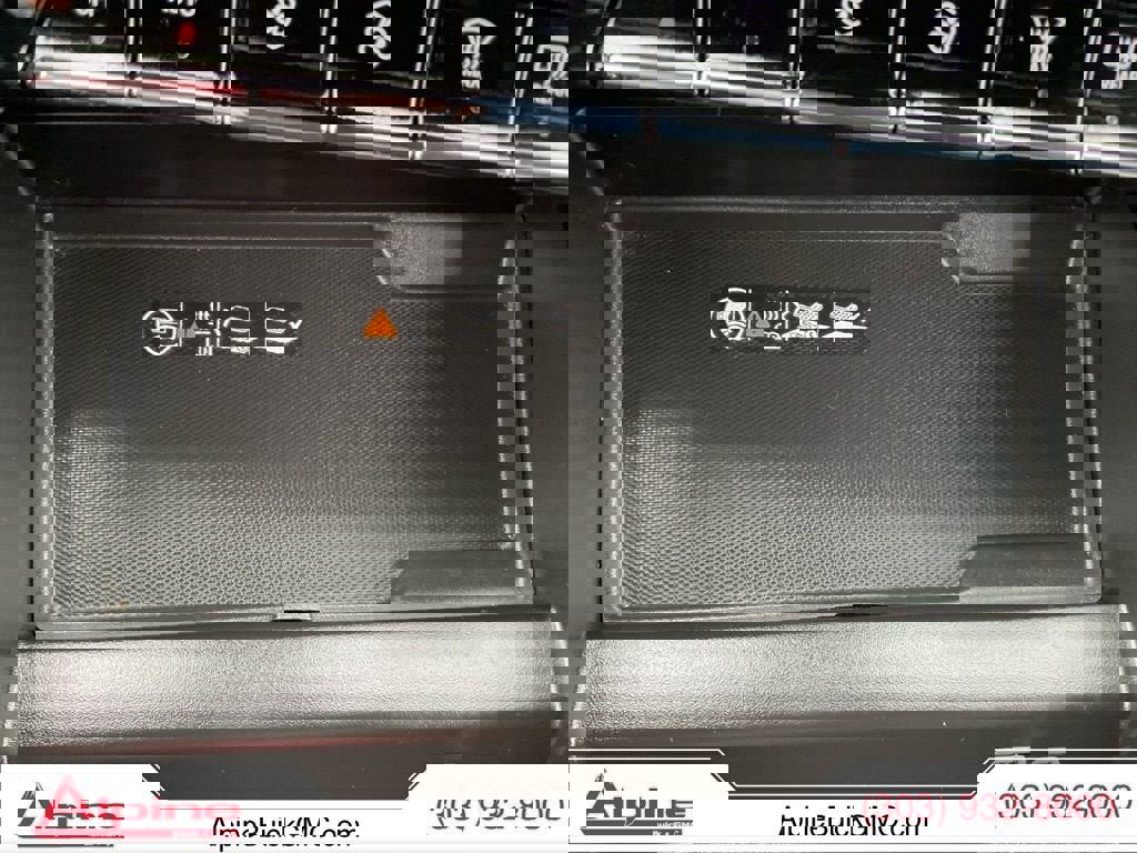 Used 2025 Chevrolet Tahoe Z71 image 18