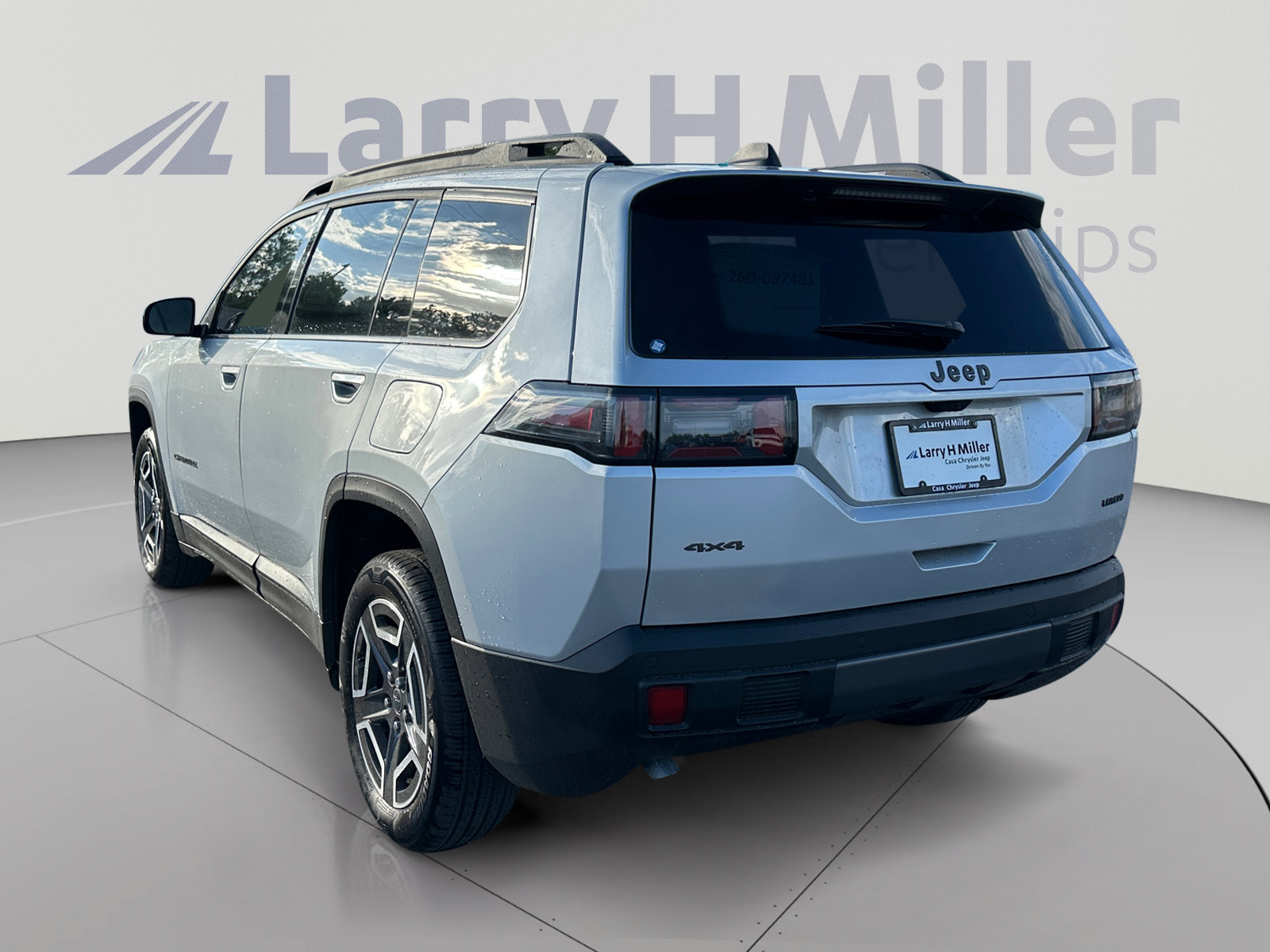 New 2026 Jeep Cherokee Laredo AWD/4WD image 3