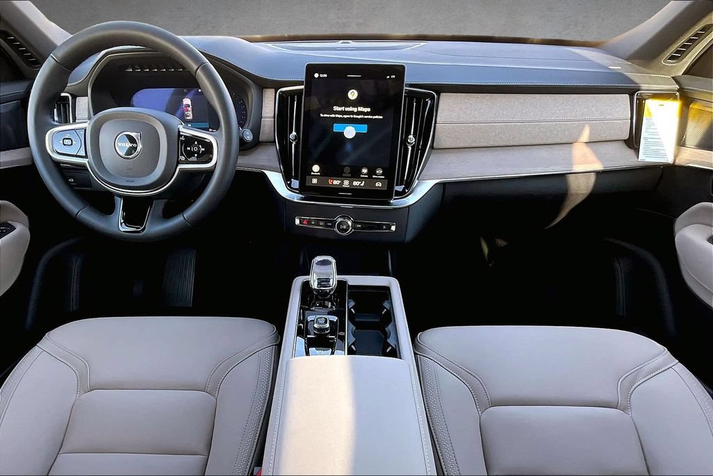 New 2026 Volvo XC90 B5 Plus w/ Protection Package Premier AWD/4WD image 5