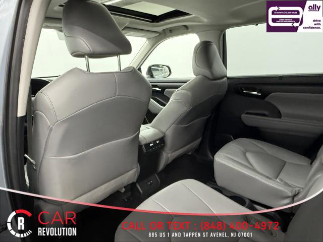 Used 2021 Toyota Highlander XLE image 48