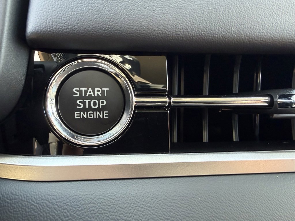 New 2026 Mitsubishi Outlander ES image 30