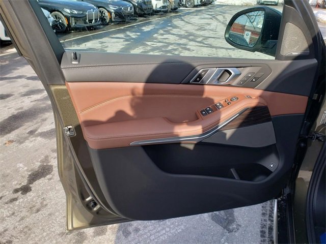 New 2026 BMW X5 xDrive50e w/ Premium Package image 10