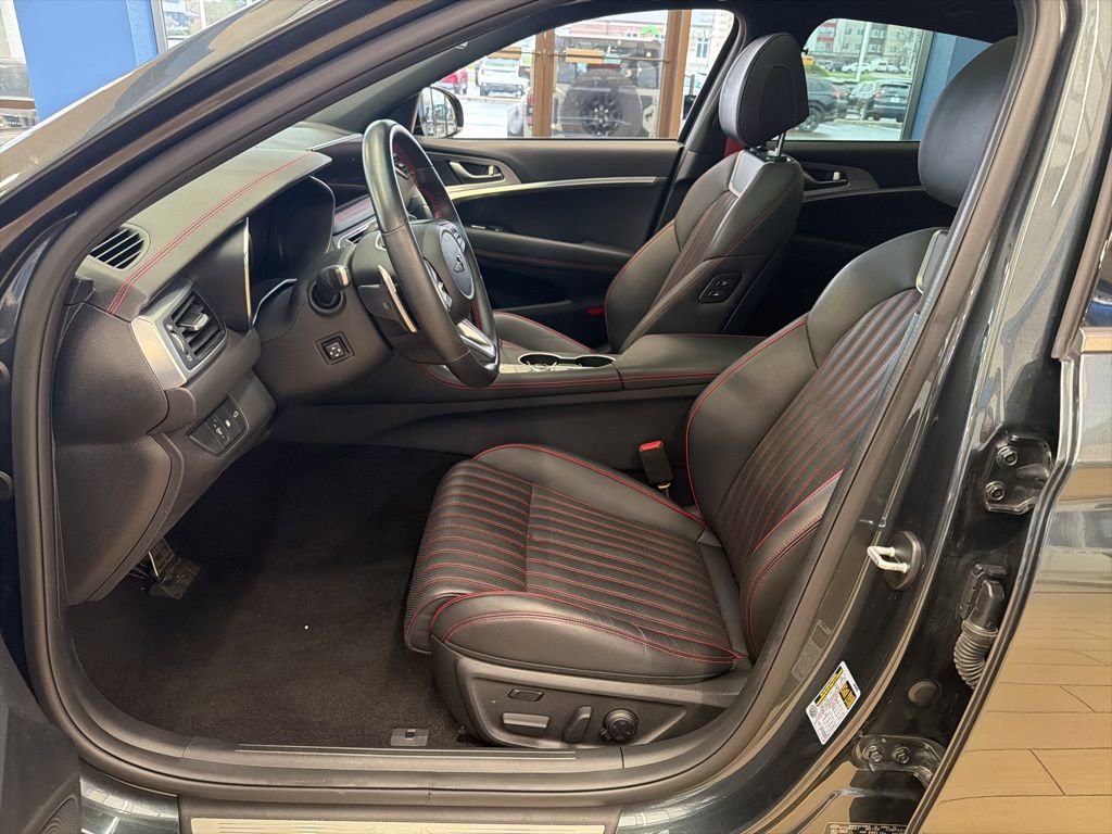 Used 2023 Genesis G70 3.3T w/ Sport Advanced Package image 17