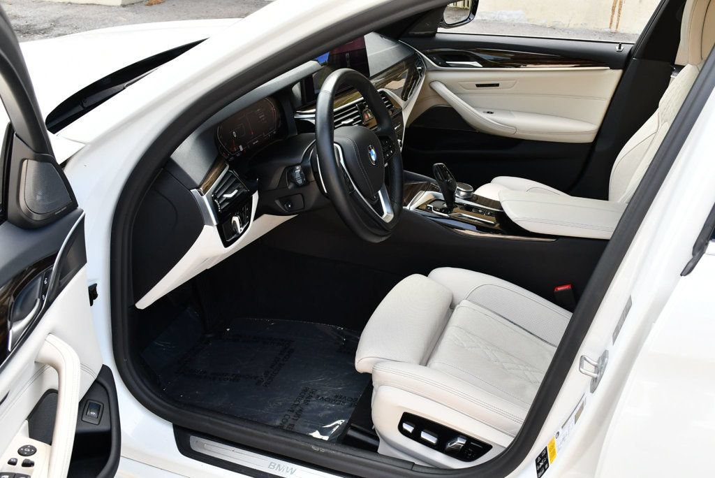 Used 2021 BMW 540i xDrive w/ Premium Package AWD/4WD image 44
