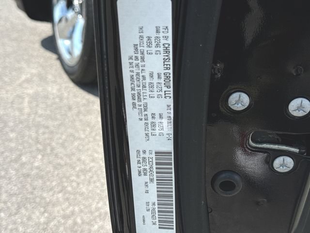 Used 2014 Dodge Challenger SXT w/ Super Sport Group (SS/T) RWD image 32