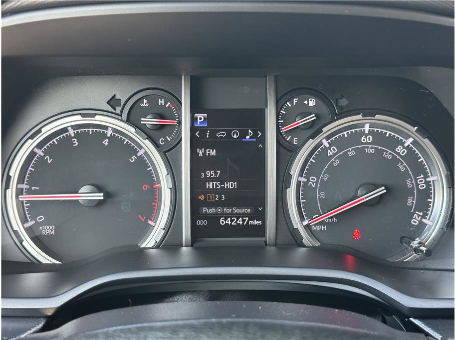 Used 2022 Toyota 4Runner TRD Off-Road Premium AWD/4WD image 21