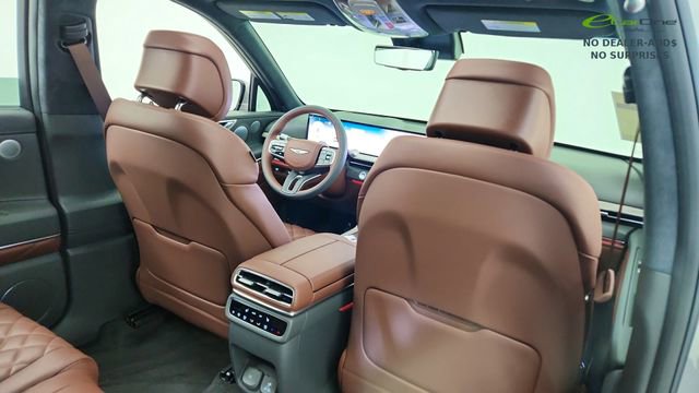 Used 2025 Genesis GV80 3.5T Prestige image 28