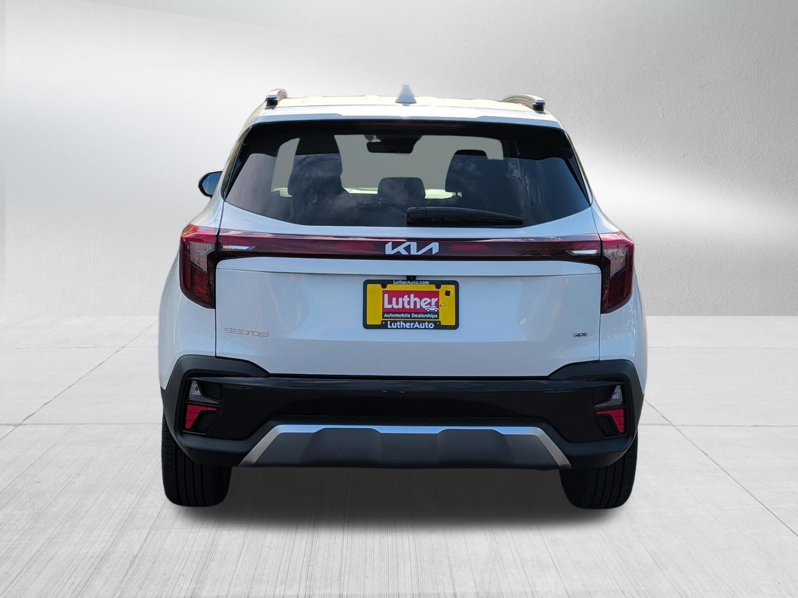Used 2024 Kia Seltos S AWD/4WD image 6