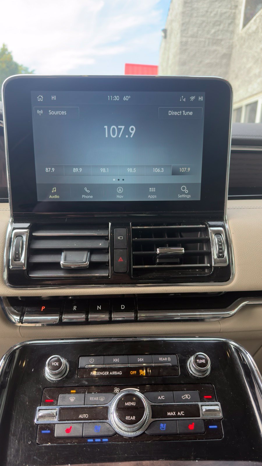 Used 2021 Lincoln Navigator Reserve w/ Luxury Package AWD/4WD image 12