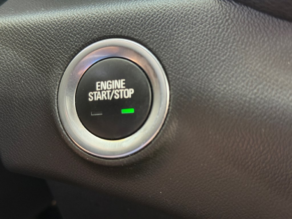 Used 2024 GMC Terrain SLE AWD/4WD image 31