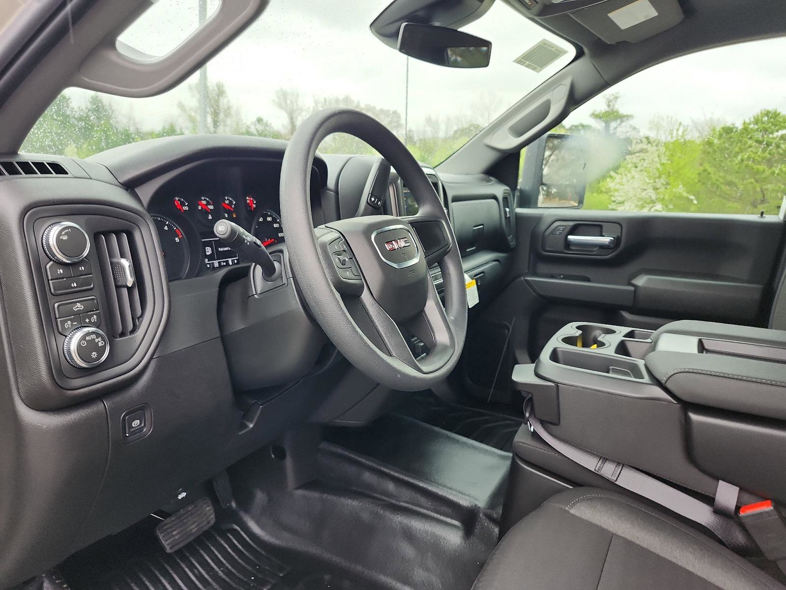 New 2026 GMC Sierra 3500 Pro w/ Convenience Package image 9