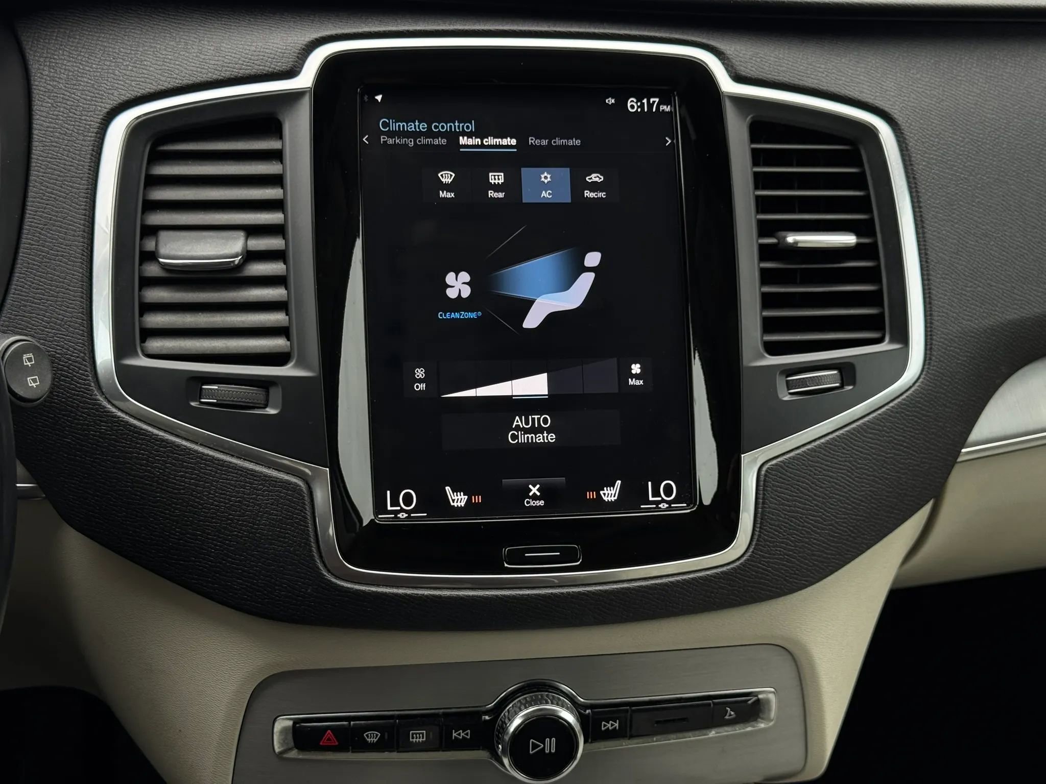 Used 2021 Volvo XC90 T5 Momentum w/ Climate Package FWD image 38