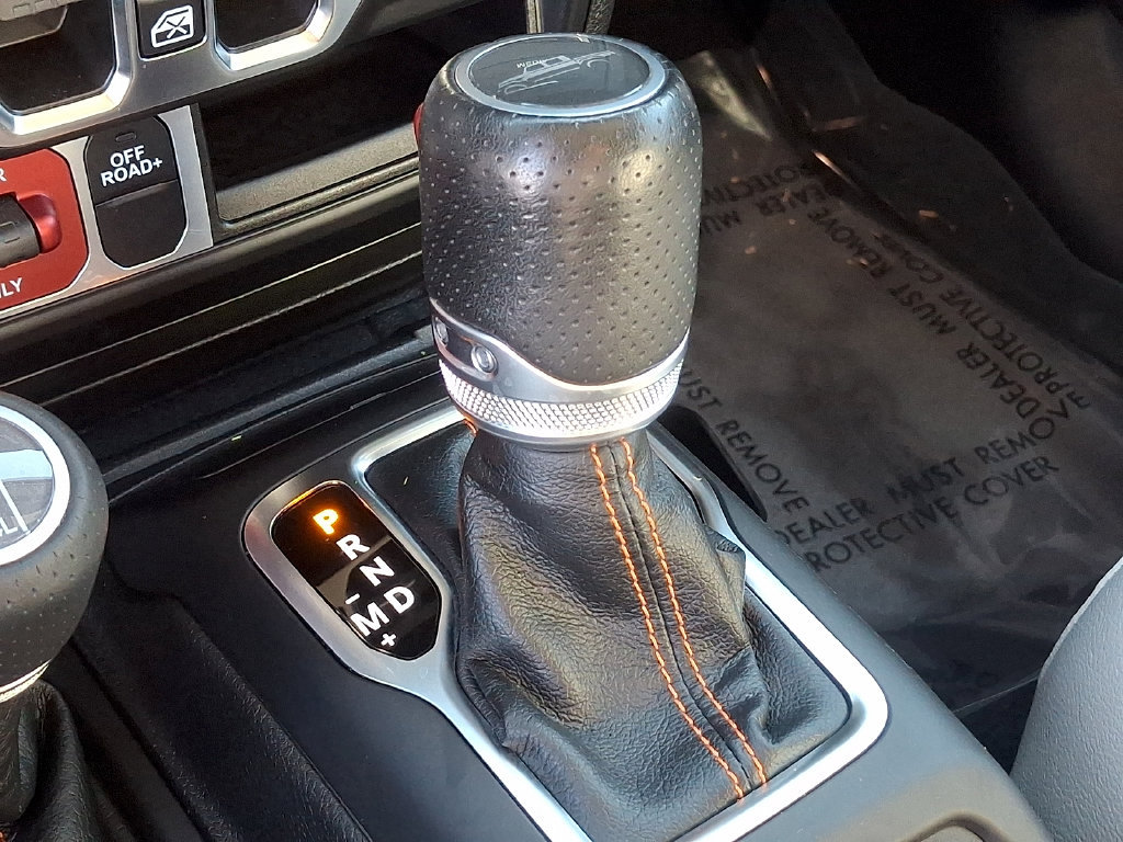 Used 2023 Jeep Gladiator Mojave w/ Cold Weather Group AWD/4WD image 15