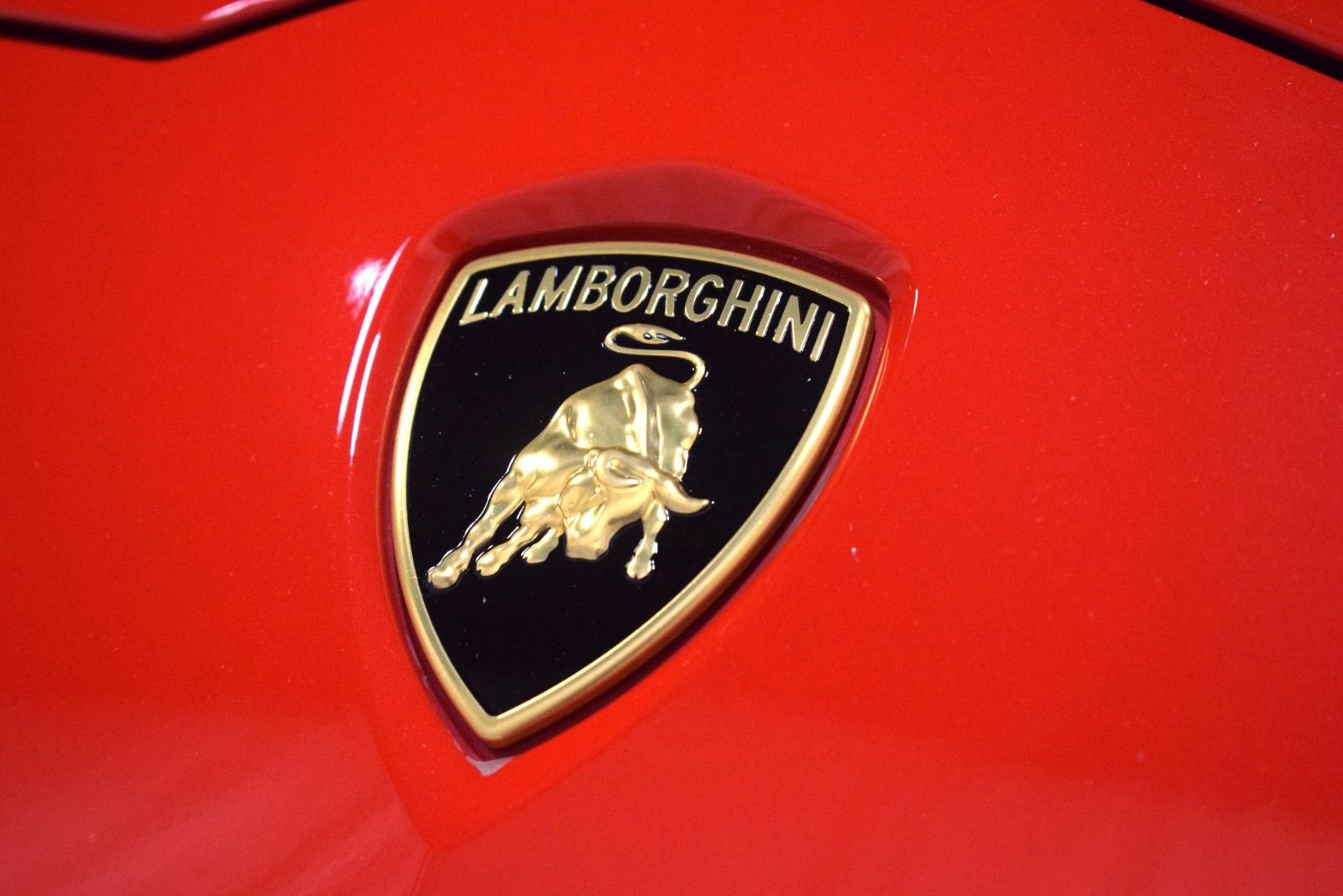 Used 2019 Lamborghini Urus AWD/4WD image 3