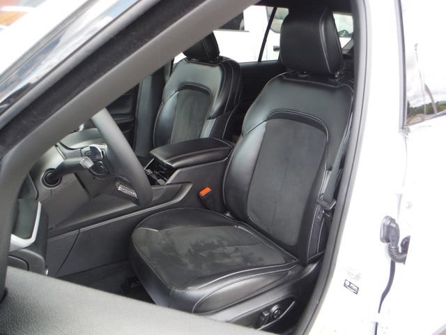 Used 2023 Jeep Grand Cherokee L Laredo AWD/4WD image 4